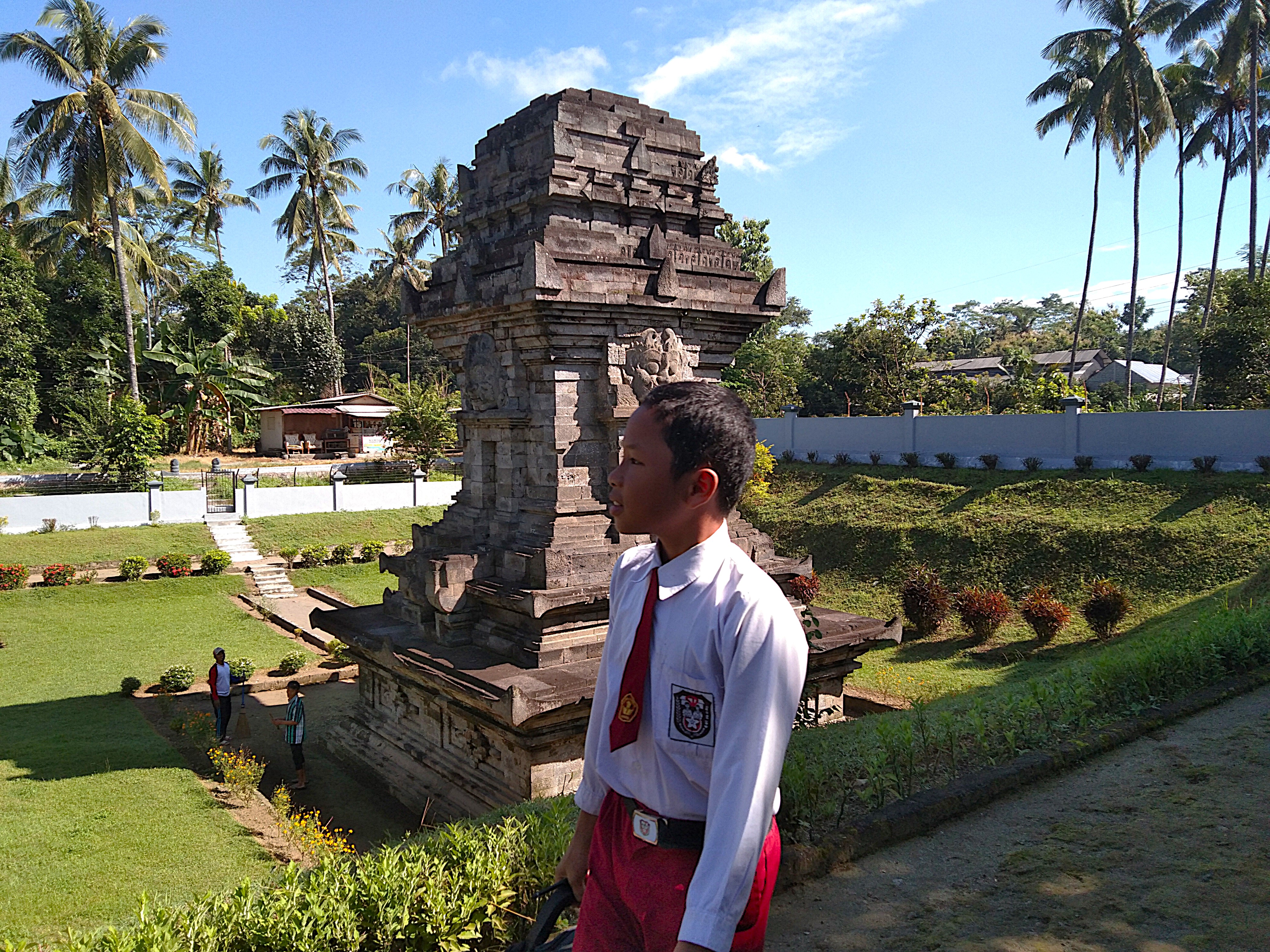 Temple of Sawentar, Reflection, Depth of Time, A Quiet Space.